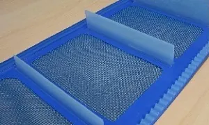 Polyester mesh belt for fruit and vegetable washing